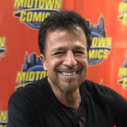 John Romita Jr. 飾演 Self