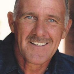 理查·葛羅斯 飾演 Second Colleague