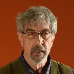 Enric Arquimbau - 靈異孤兒院演員 飾演Jefe Grupo Terapia