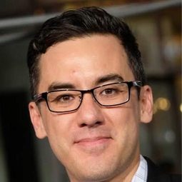 麥可·道格堤 - The Second Uncanny Issue of X-Men! Making X2演員 飾演Self