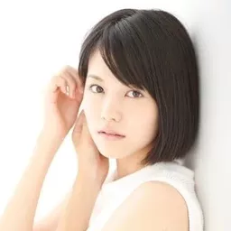 志田彩良 飾演 Yo