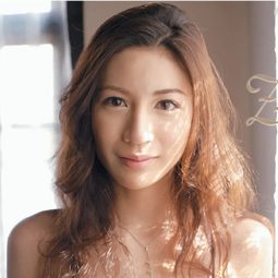鈴木杏裏 - 海辺の女演員 飾演
