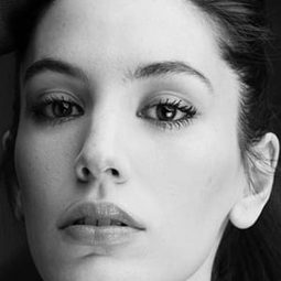 Ana Corbi - 巴里奧傳説演員 飾演Maria