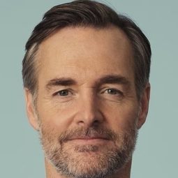 韋福特 - 三傻鬧地球演員 飾演Nag (voice)