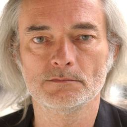 Wolfgang Packhäuser 飾演 