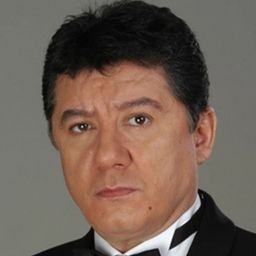 塔律·雲呂奧格 飾演 Timur