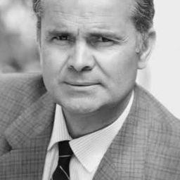 Biagio Pelligra 飾演 Prete