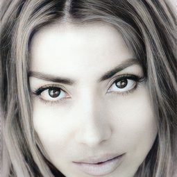 Fabrizia Flanders 飾演 