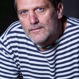 Tomáš Valík 飾演 Jan