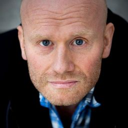 Fredrik Gunnarsson 飾演 Svartman