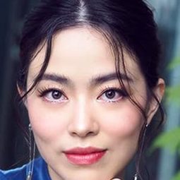 Hassaya Isariyasereekul 飾演 Female in Montage