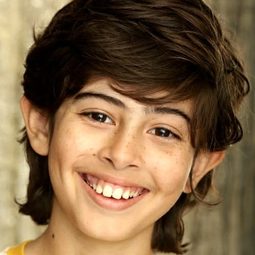 Adan James Carrillo - 逆襲人生演員 飾演Tony