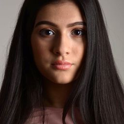 Rysa Saujani 飾演 Young Natasha