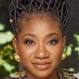 愛德·拉伊 飾演 Vic Kalu