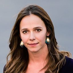 Whitney Palmer 飾演 Catie Landry