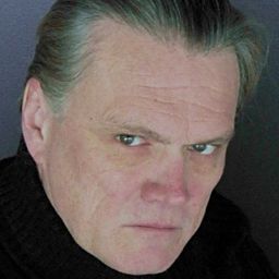 Zoltan Buday - 走向黑暗演員 飾演Yuri