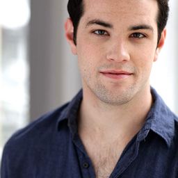 Joe Reece 飾演 Chris (as Joe Reece)