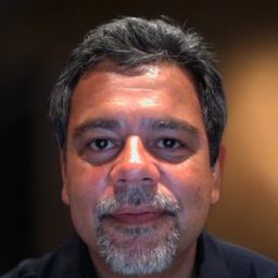 Israel Juarbe - 乖仔撞邪演員 飾演Attendant