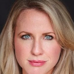 Aileen Mythen - 三傻鬧地球演員 飾演Mrs. Winter / Valentina / Ms. Diekendaker (voice)