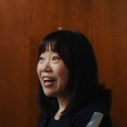 Estelle Cheon - 愛•難按捺演員 飾演La touriste coréenne