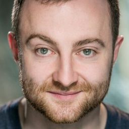 Chris McCurry - 貝爾法斯特演員 飾演Mr Stewart