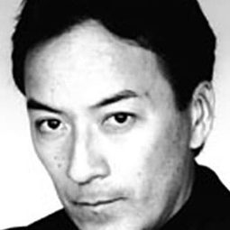 Mike Crestejo 飾演 Team Member