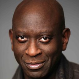 Sidney Cole - 教廷白煙演員 飾演Cardinal Turkson