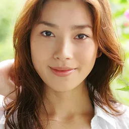 嘉門洋子 飾演 Yuka Fujisaki