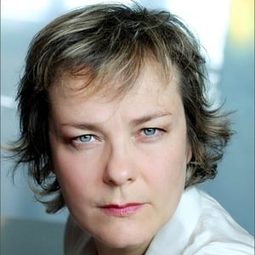 奧列塔·諾塔莉 飾演 Fernanda Pivano