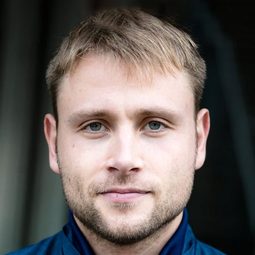 馬可斯·尼麥特 飾演 Andreas Niedrig