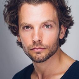 丹尼爾·沃特森 飾演 Chad