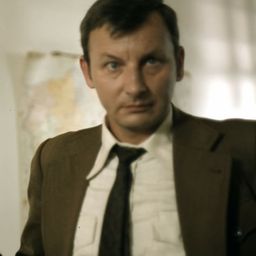 Zygmunt Bielawski 飾演 Doctor