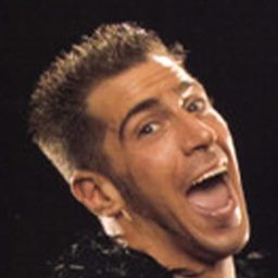 Giovanni Roselli 飾演 Tony