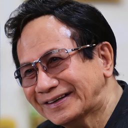 Sombat Metanee 飾演 Anan