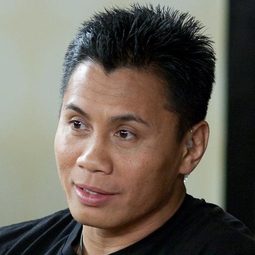 黎剛 飾演 Bronze Lion