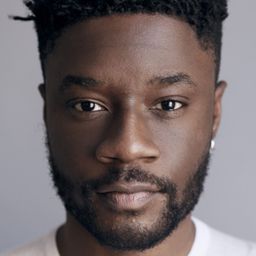 查爾斯·巴巴羅拉 飾演 The Hunter