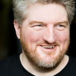 Marc Zwinz 飾演 Heimdall