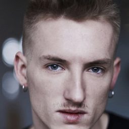 Marin Lafitte - La légère déviation des atomes演員 飾演Geoffroy