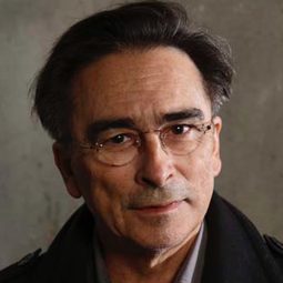 Luís Vicente - Zeus演員 飾演Médico