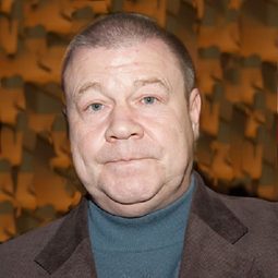 Sergei Selin - 冒牌教練演員 飾演Mer