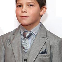 Georgie Smith 飾演 Gemma