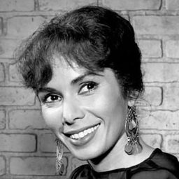 Margarita Cordova - 獨眼龍演員 飾演Nika Flamenco Dancer