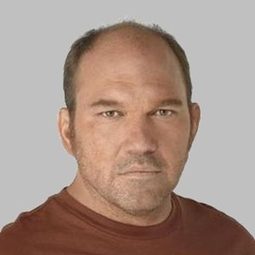 Wade Williams 飾演 Vince