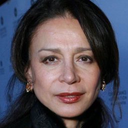 蘿莎娜·德索托 - 為人師表演員 飾演Fabiola Escalante