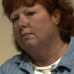 Debbie Doebereiner 飾演 Martha