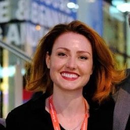 Charlette Kilby 飾演 Ship / Suit Voice