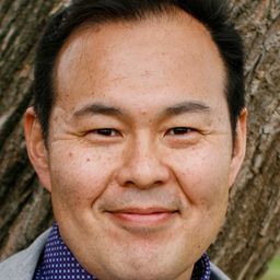 Kiyohiko Ueki 飾演 Iketani