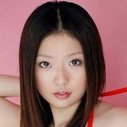 杉浦亜紗美 飾演 Ayano