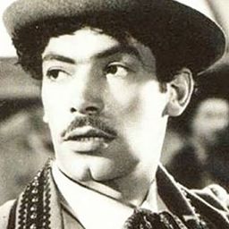 Manuel Palacios - Cuernos debajo de la cama演員 飾演