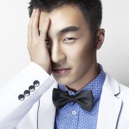 費龍 飾演 University Hacker